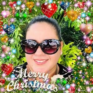 Meet your Posher, Iris